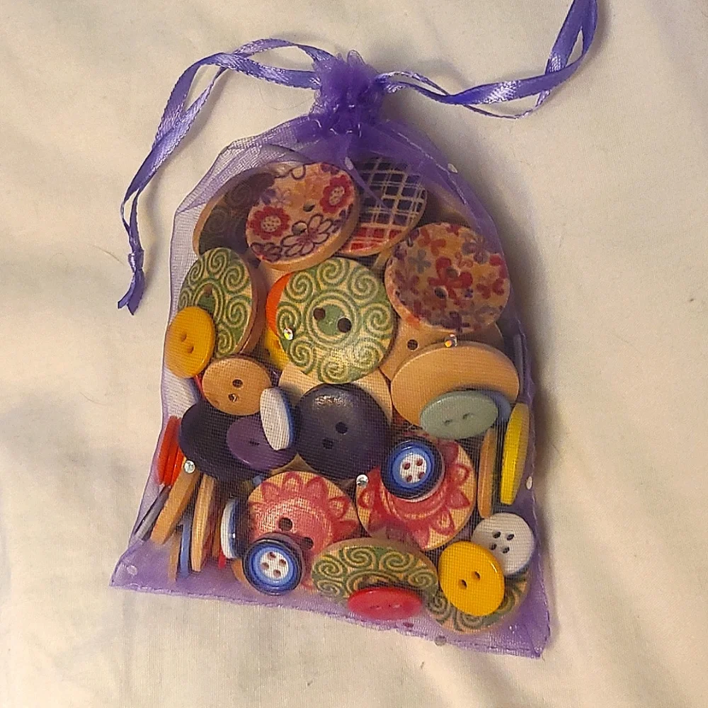 Colorful Buttons - Picture 2 of 4
